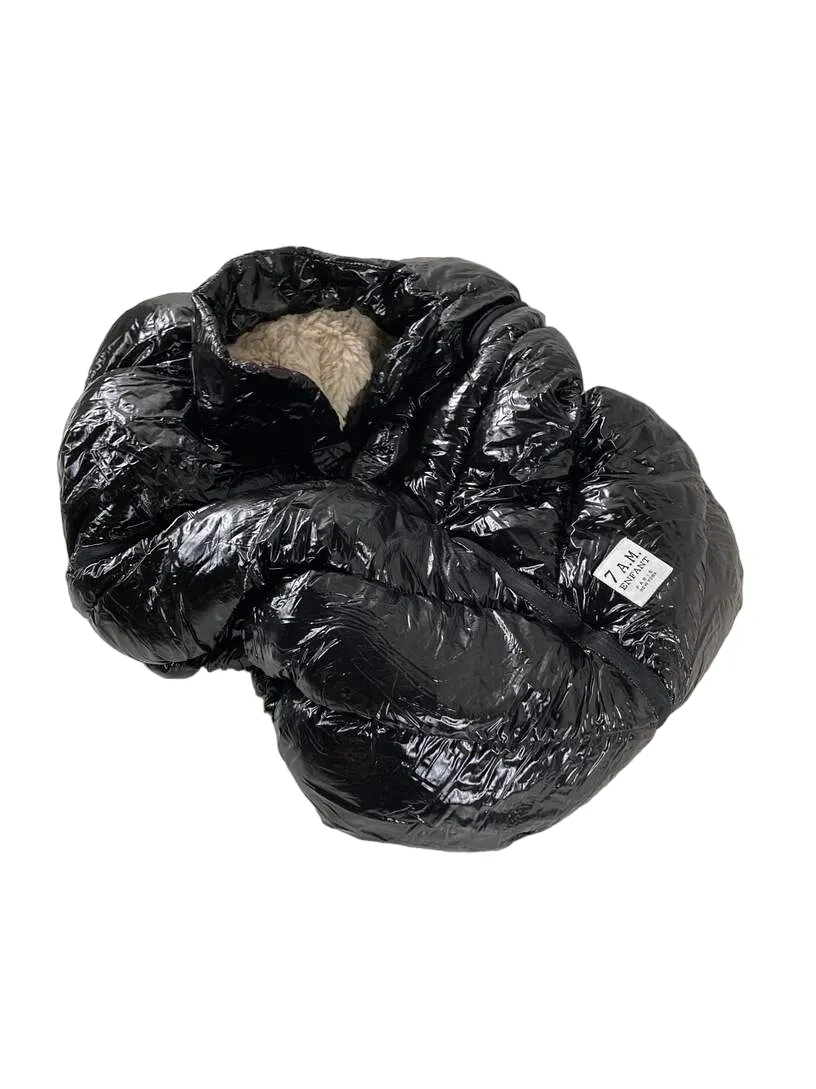 7 A.M. Enfant Car Seat Cocoon, Black Polar