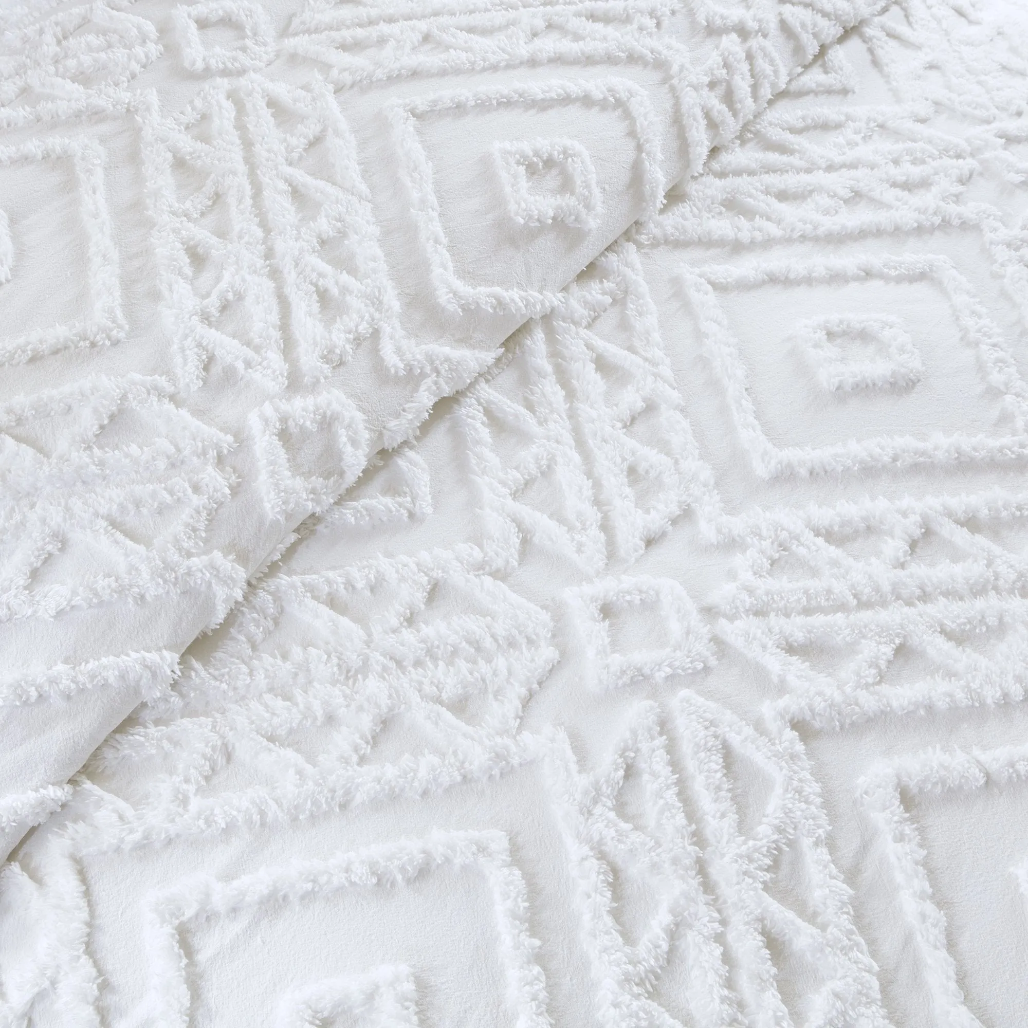 Better Homes & Gardens BH18-001-399-43 Chenille 3 Piece Duvet Cover Set, King, White