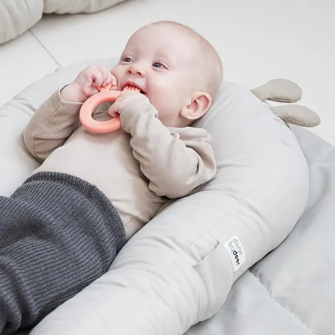 Cozy Lounger with Activity Arch Raffi - Sand