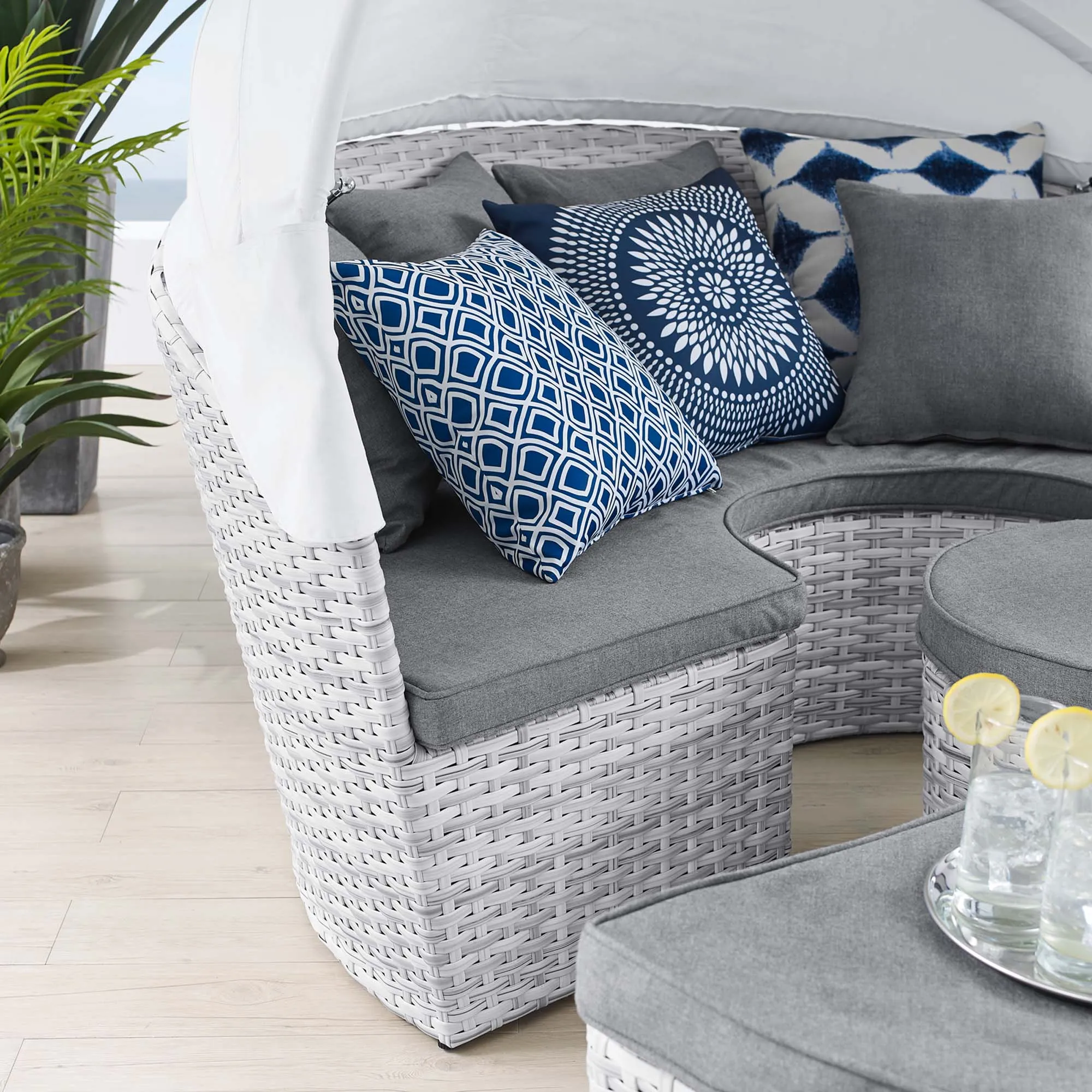 Scottsdale Canopy Sunbrella® Outdoor Patio Daybed by Modway