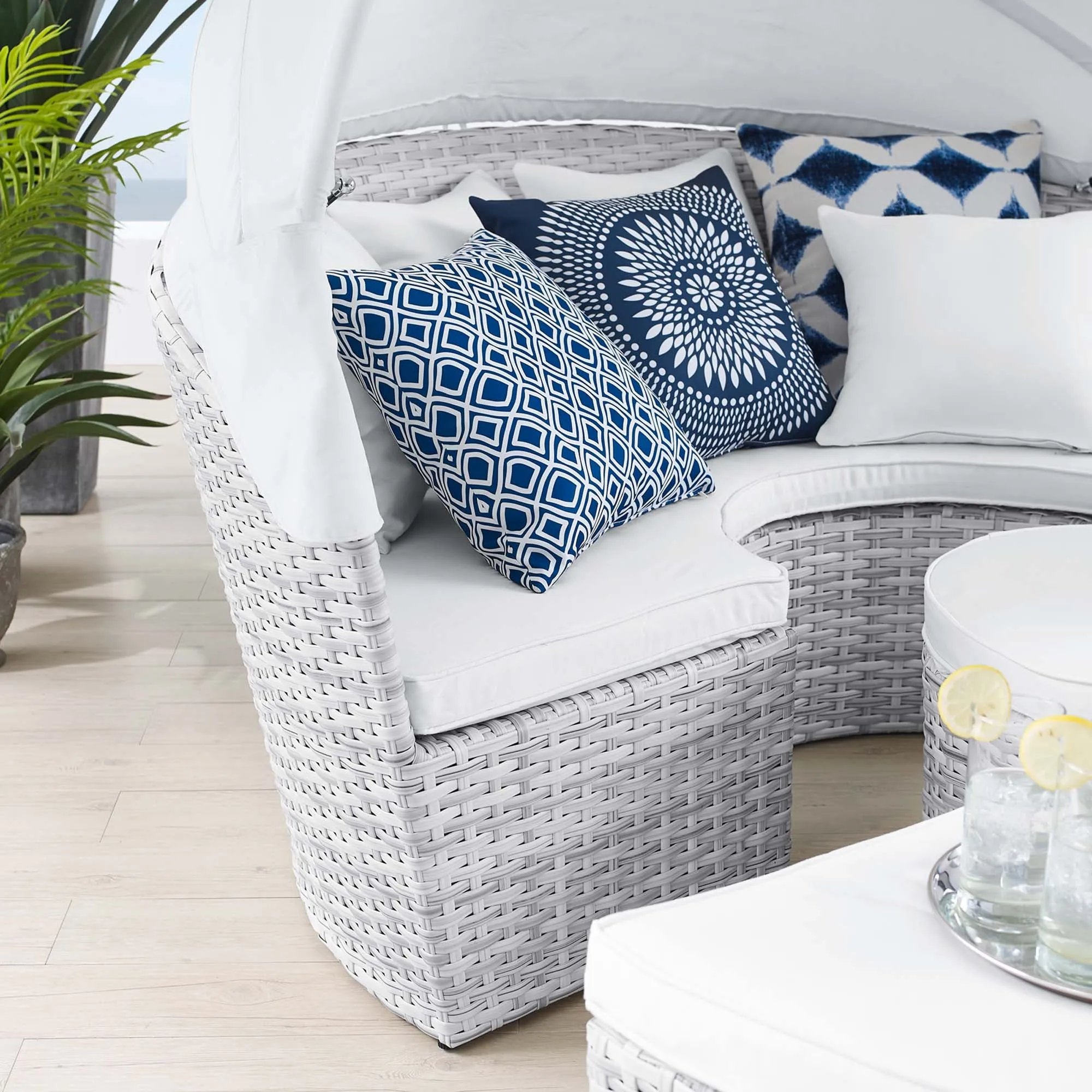 Scottsdale Canopy Sunbrella® Outdoor Patio Daybed by Modway
