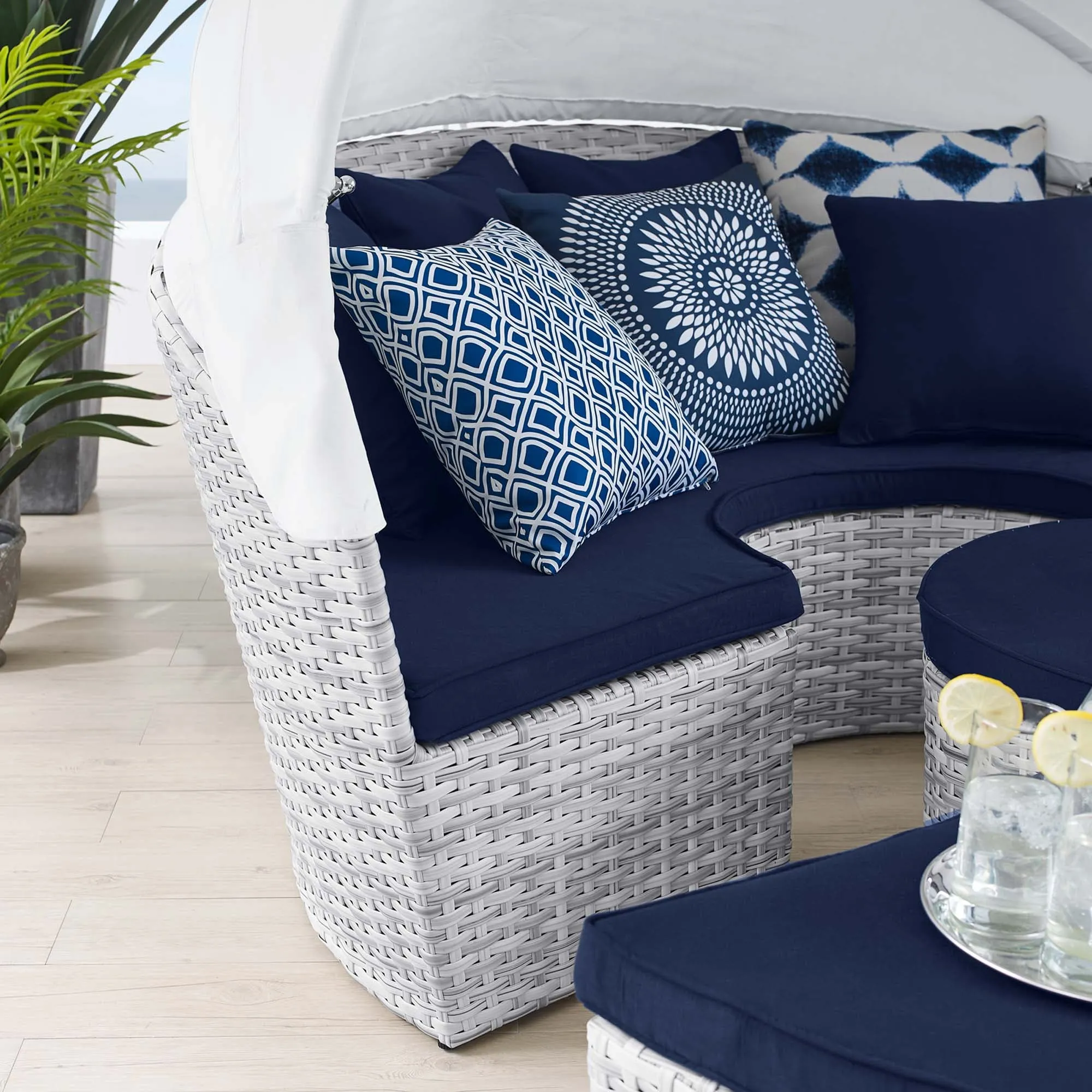 Scottsdale Canopy Sunbrella® Outdoor Patio Daybed by Modway